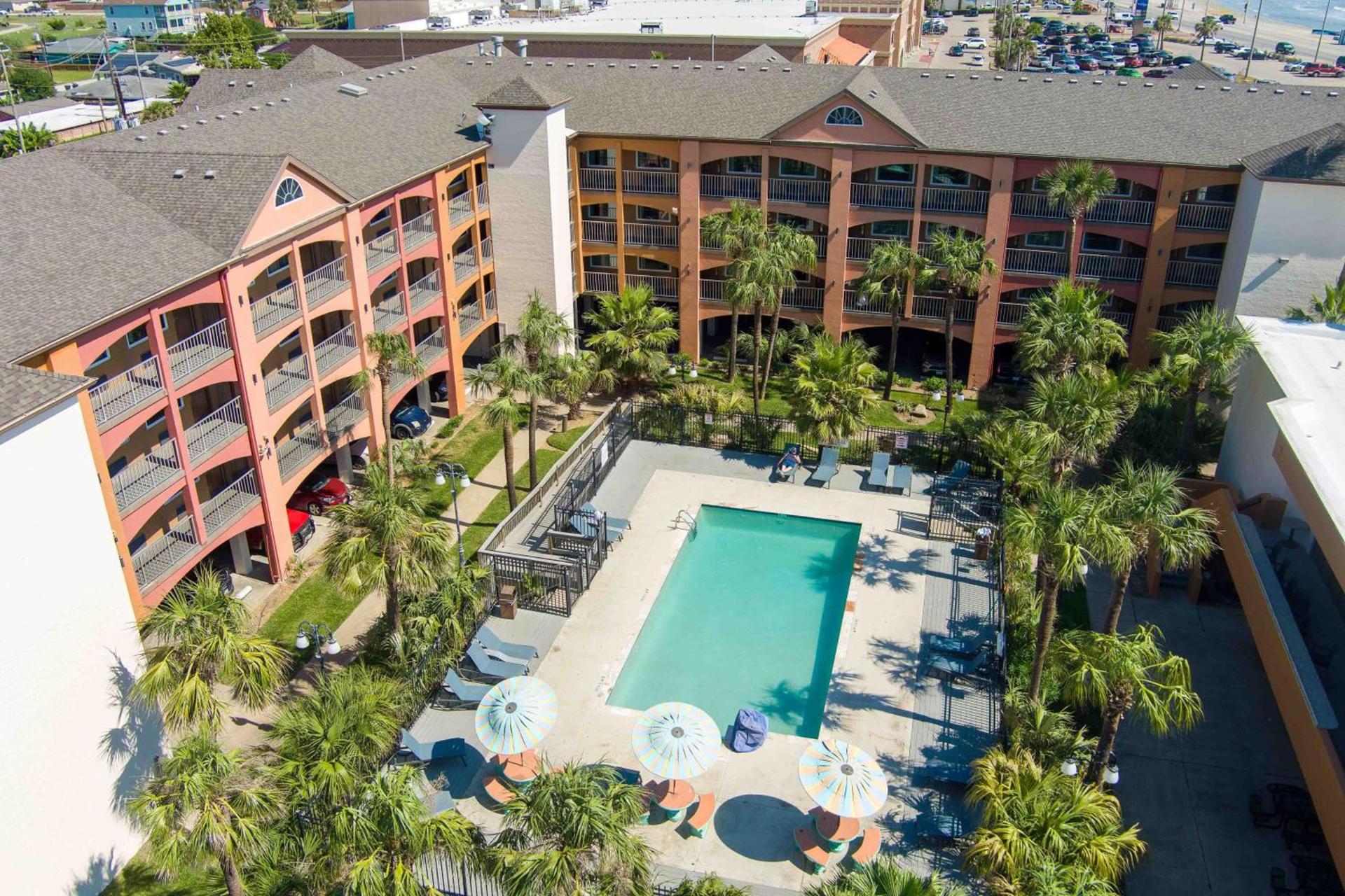 Beachfront Palms Resort Galveston, an Ascend Collection Hotel photo 90