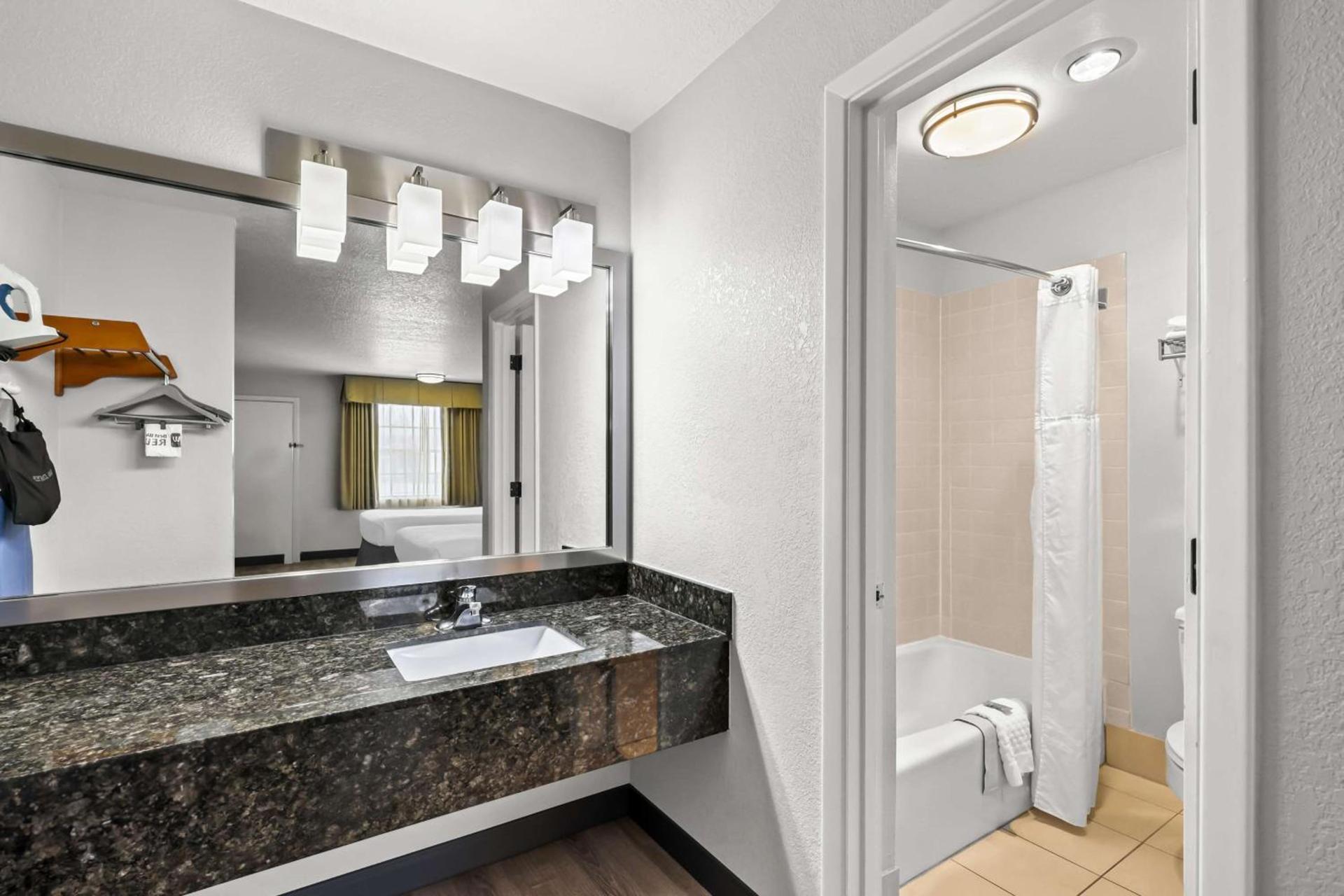 Best Western Horizon Inn photo 16
