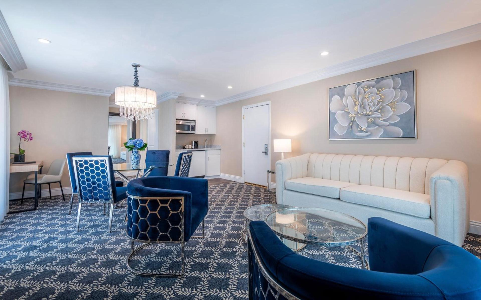 Beverly Hills Plaza Hotel & Spa photo 39