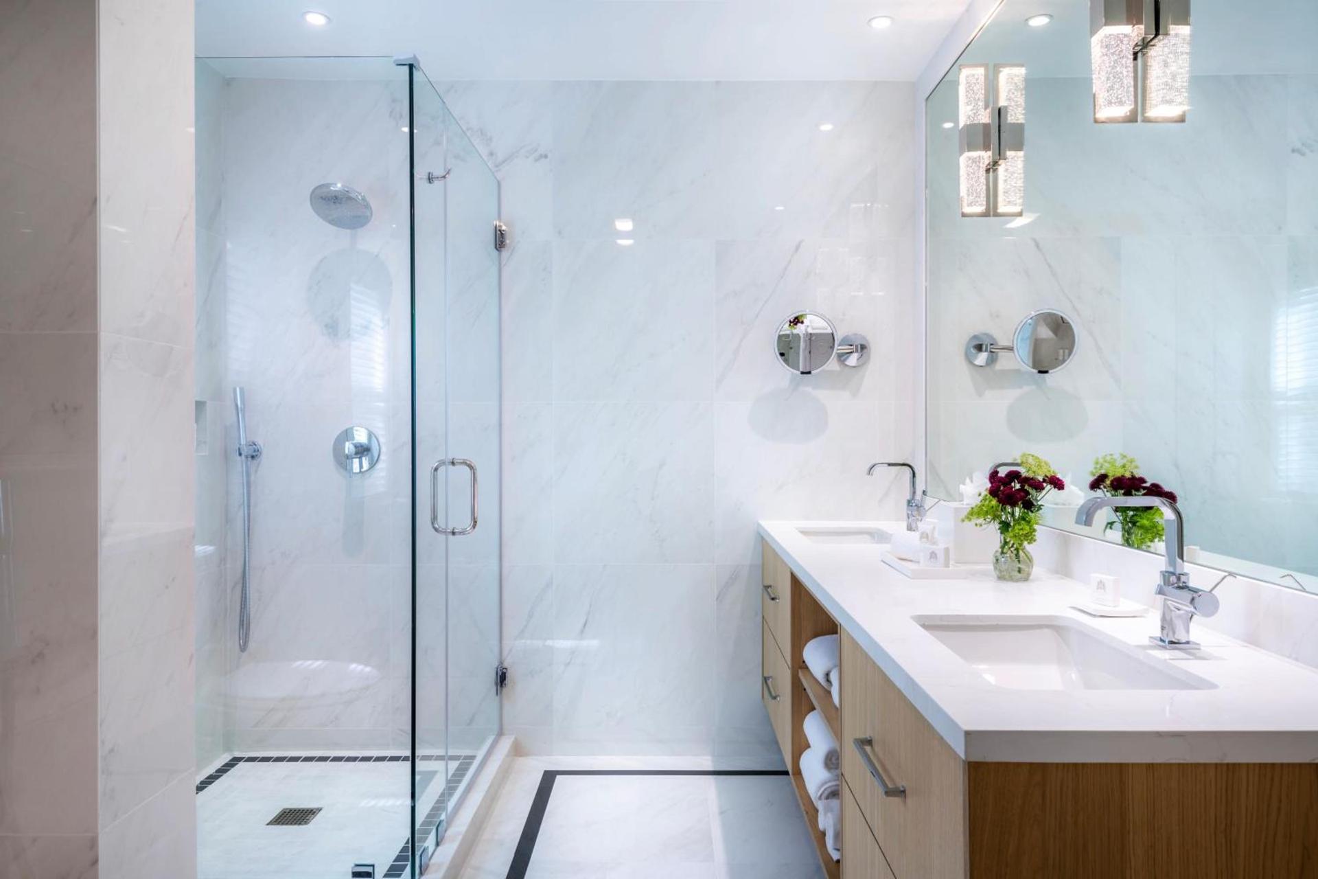 Beverly Hills Plaza Hotel & Spa photo 38