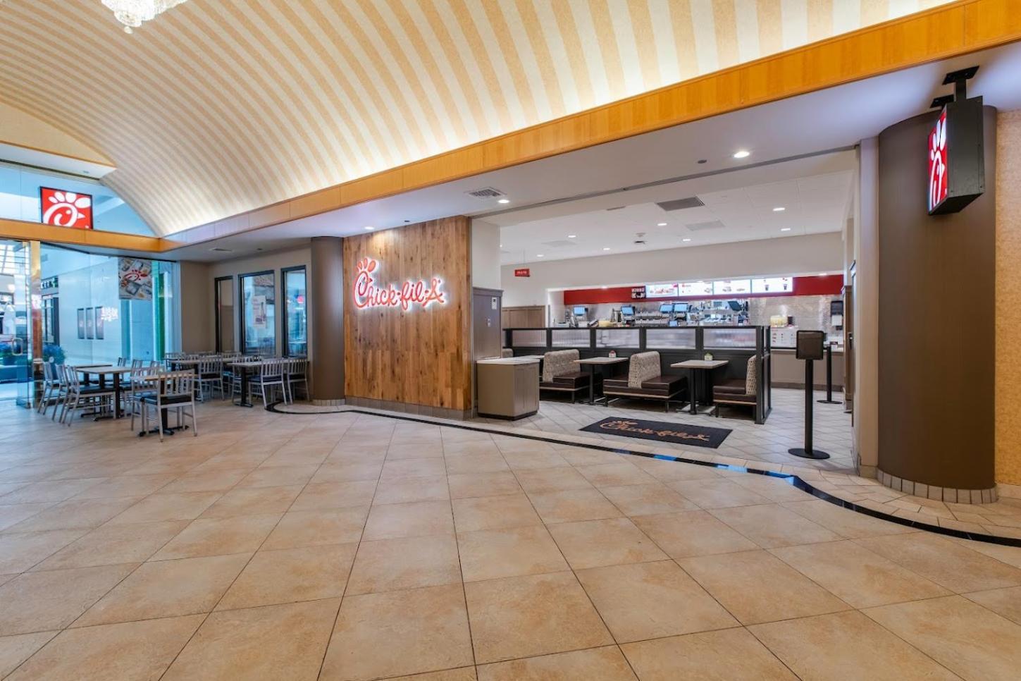 The Florida Hotel & Conference Center in the Florida Mall photo 54