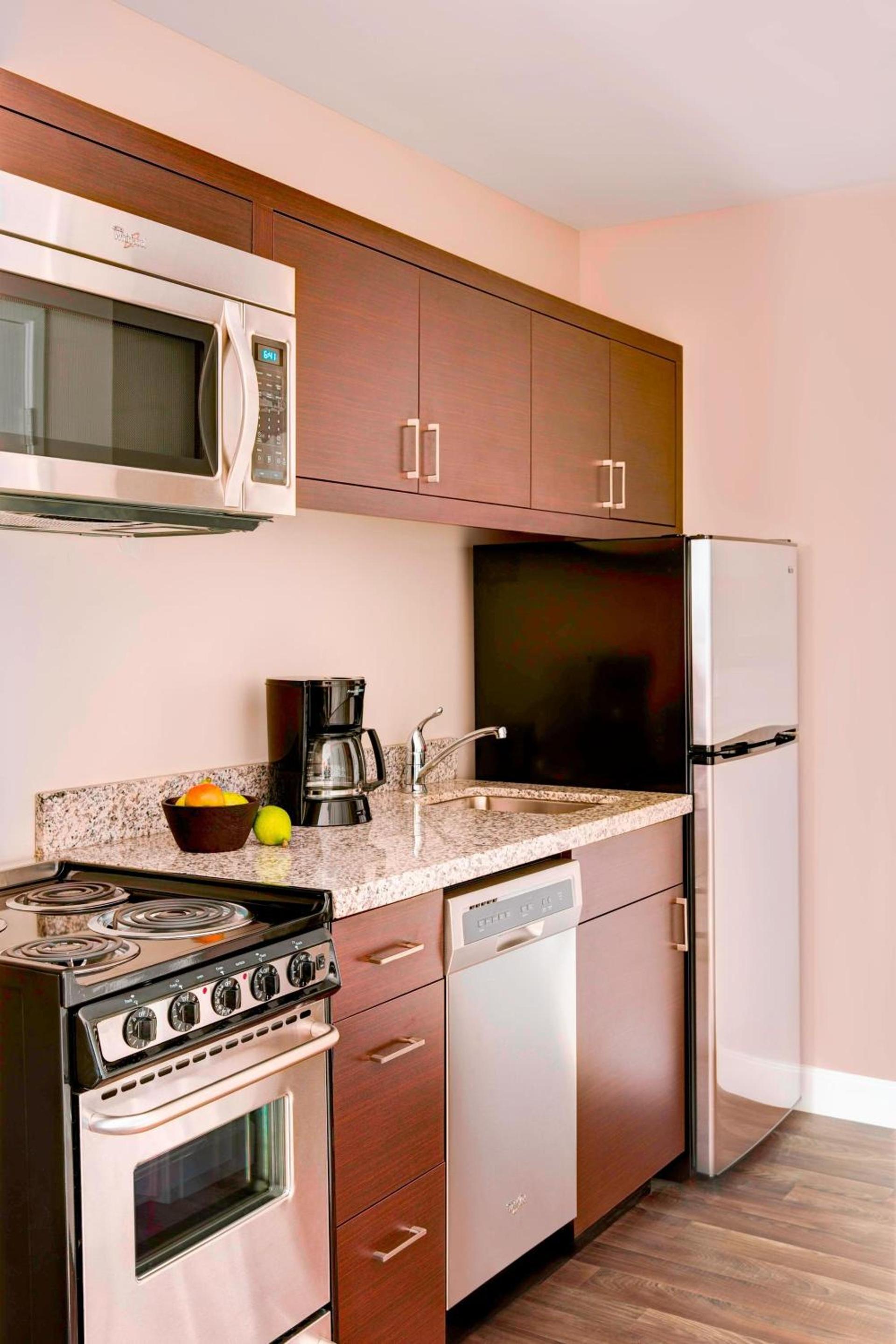 TownePlace Suites by Marriott Columbus photo 9