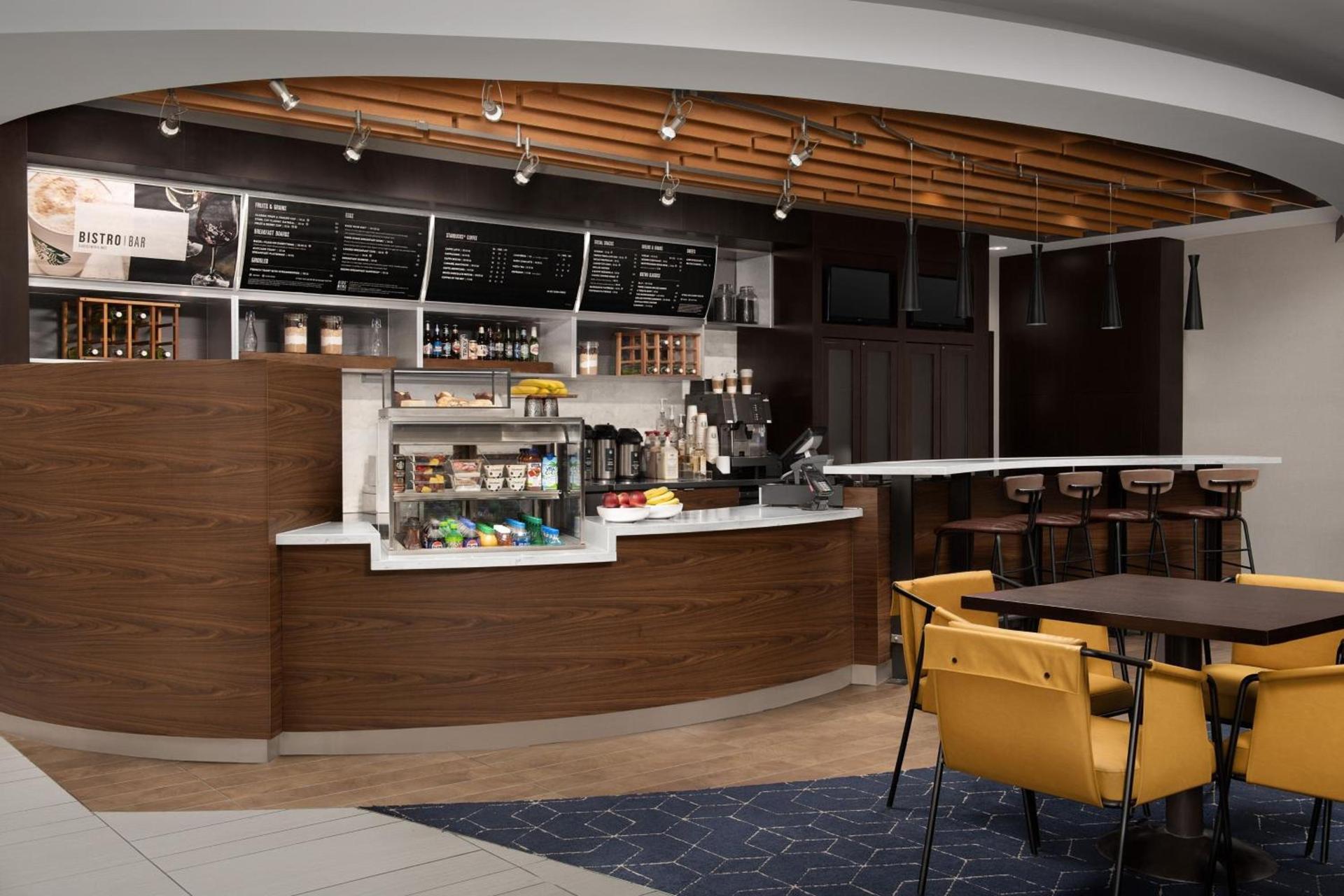 Courtyard by Marriott Syracuse Downtown at Armory Square photo 5