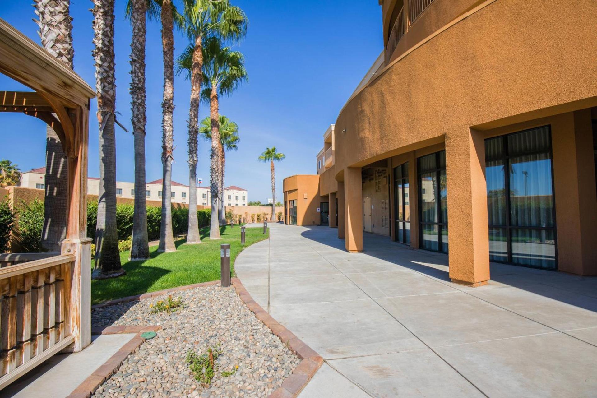 Courtyard by Marriott Merced photo 6