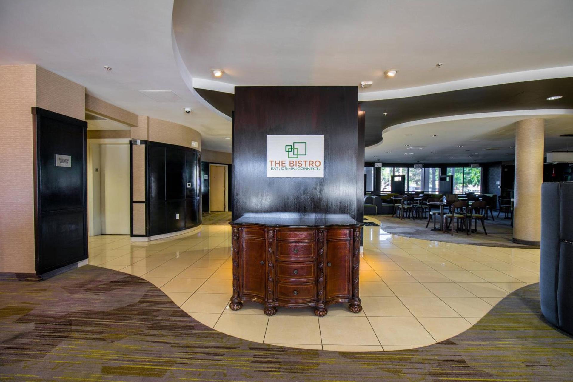 Courtyard by Marriott Merced photo 4
