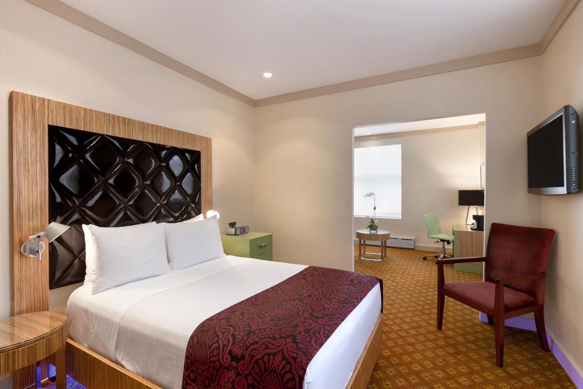 Night Hotel Broadway photo 80
