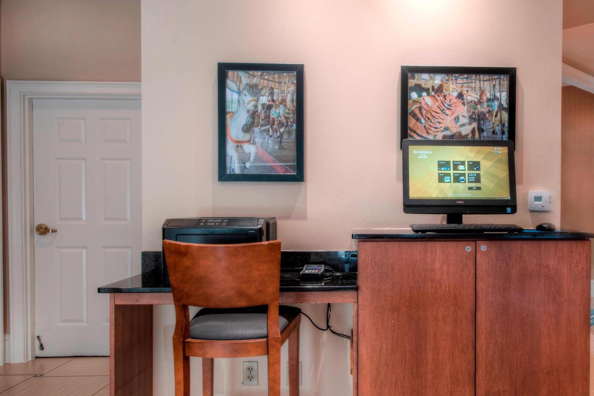 Residence Inn by Marriott Raleigh Crabtree Valley photo 45