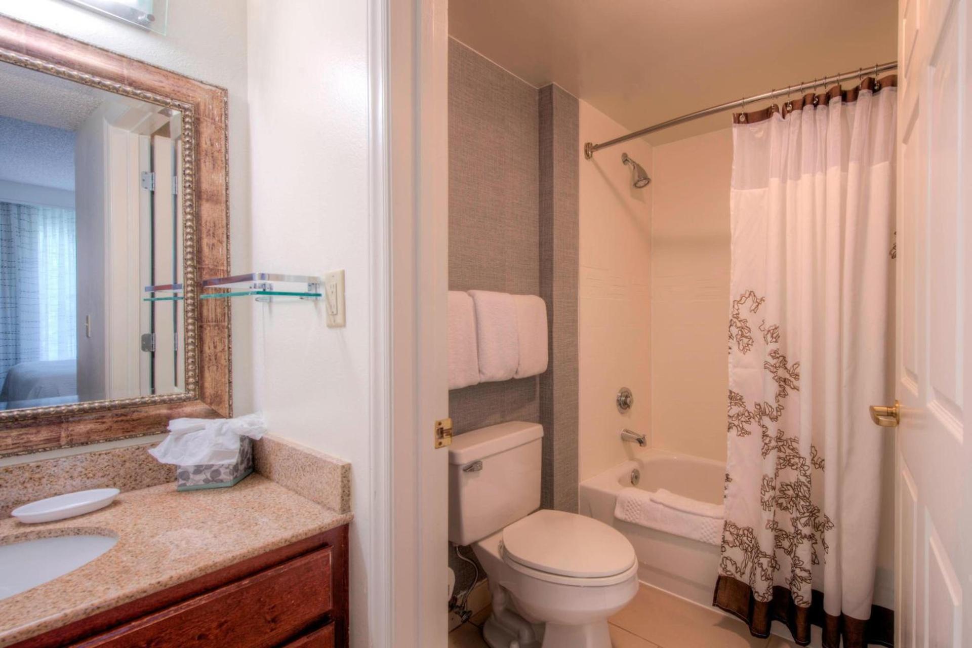 Residence Inn by Marriott Raleigh Crabtree Valley photo 38