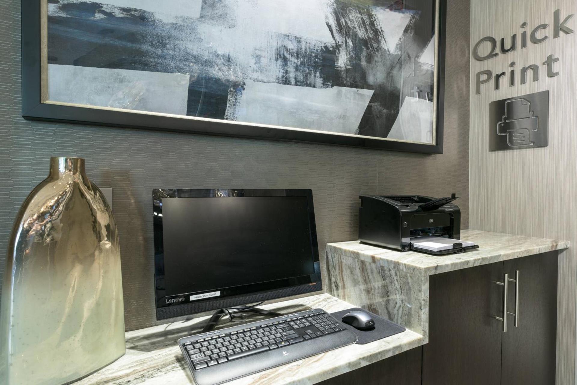 Courtyard by Marriott Edgewater NYC Area photo 21