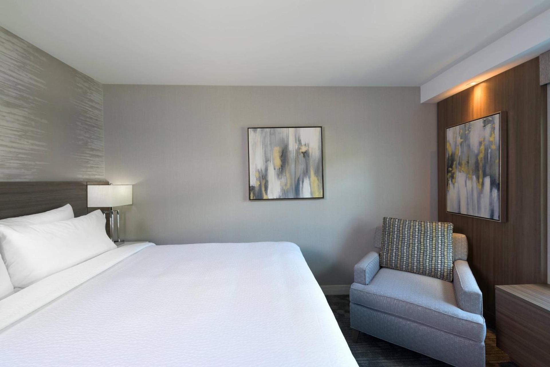 Courtyard by Marriott Edgewater NYC Area photo 14