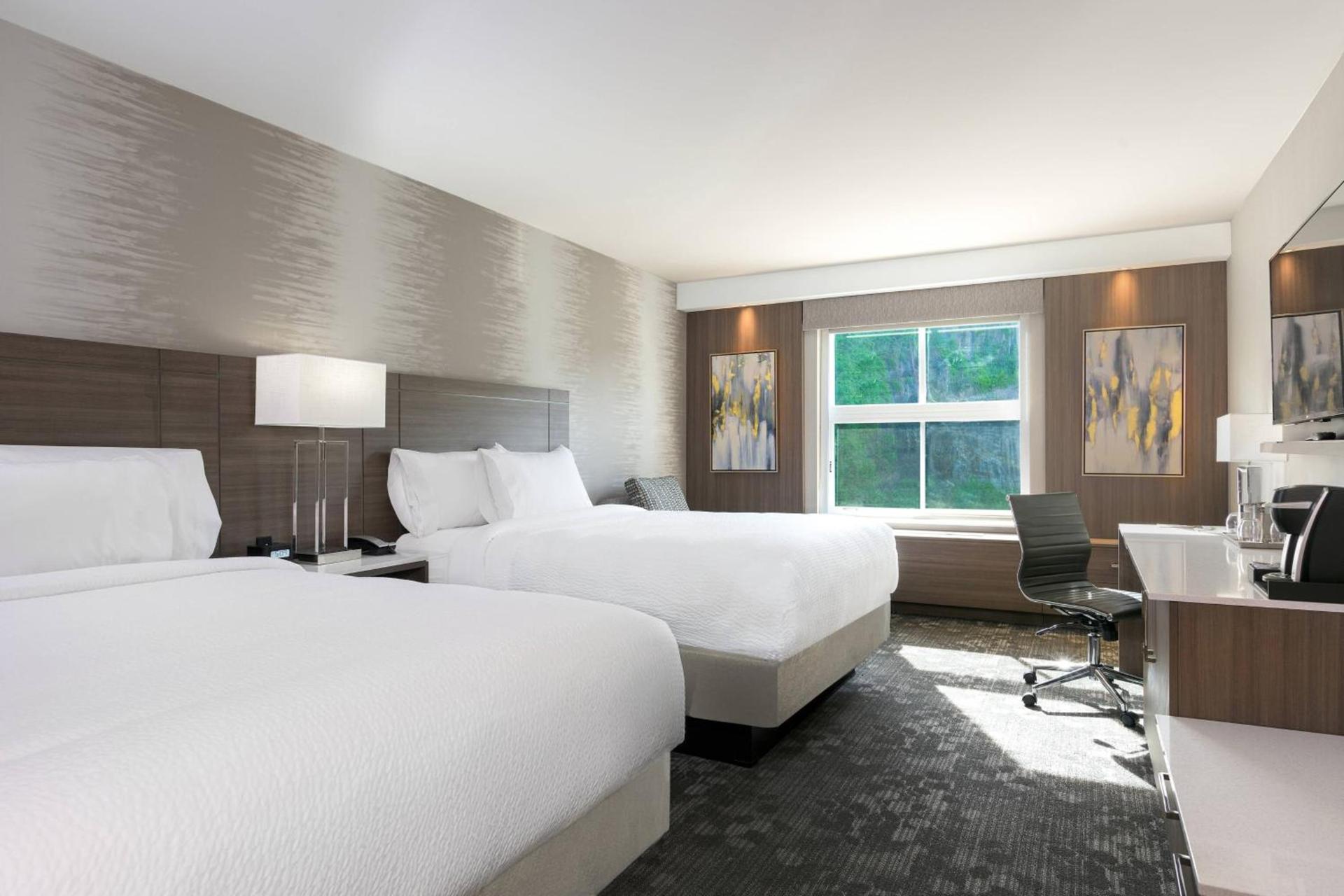 Courtyard by Marriott Edgewater NYC Area photo 11