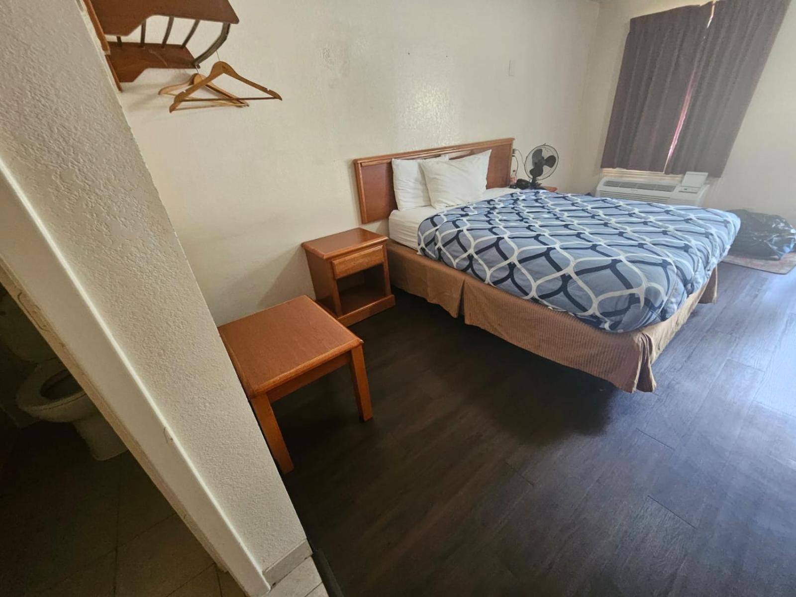 Regency Inn photo 32