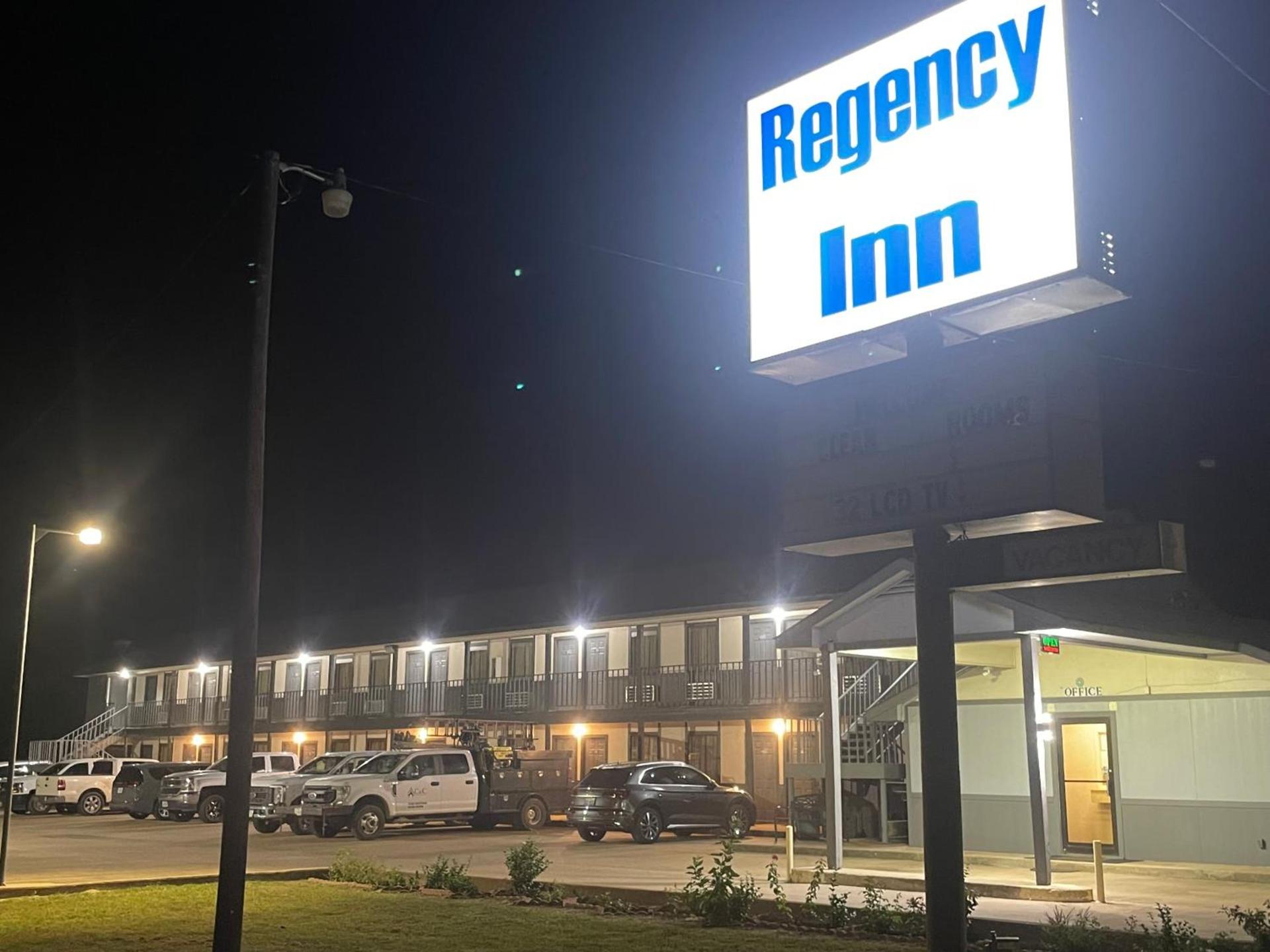 Regency Inn photo 21