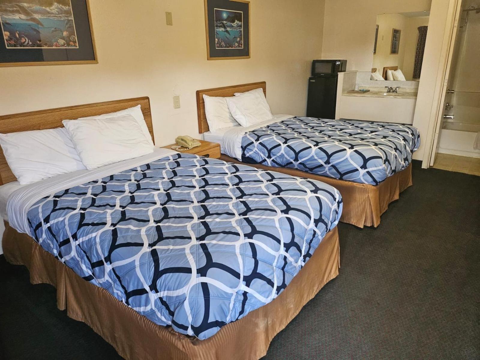 Regency Inn photo 37