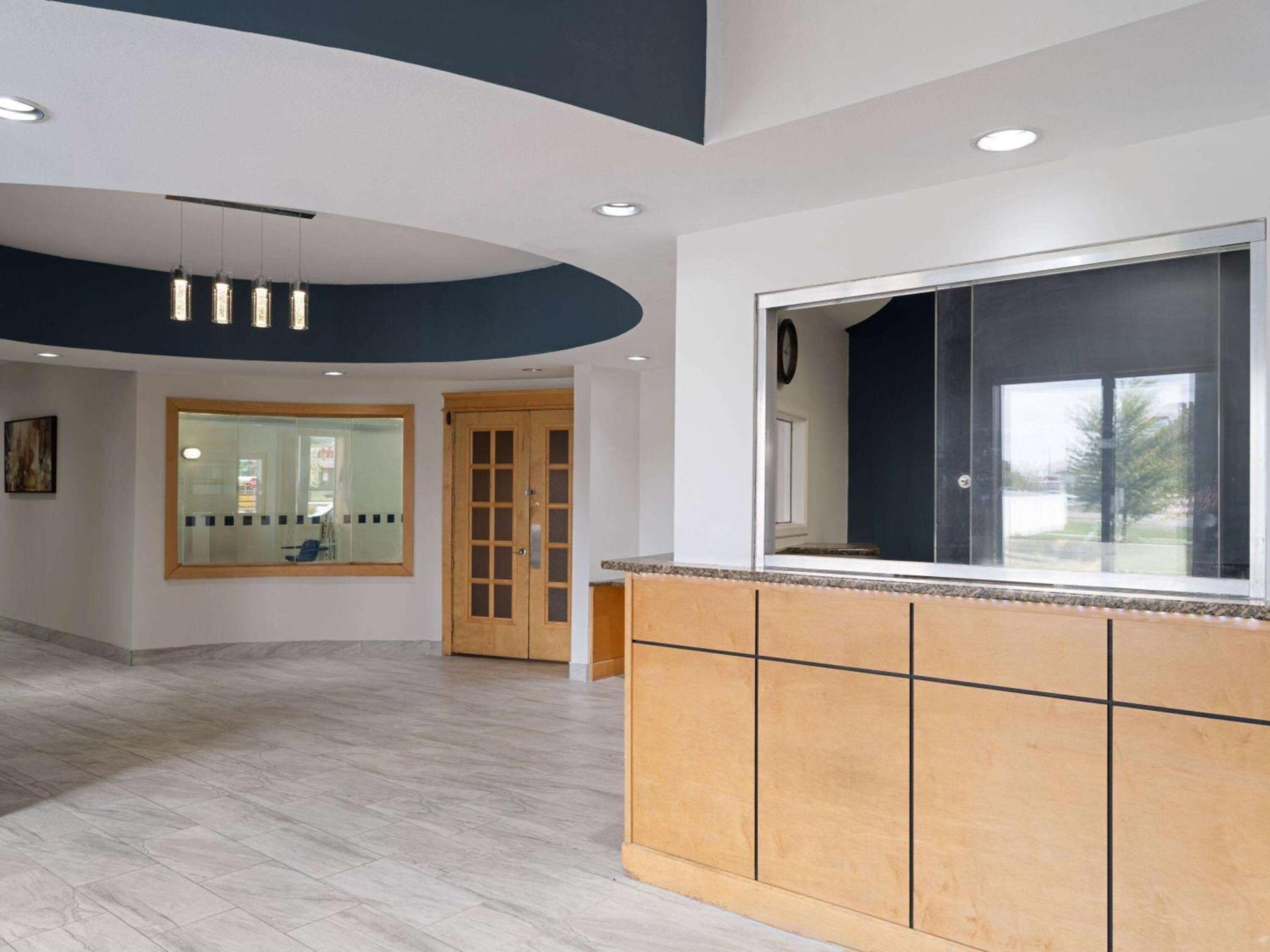 Baymont by Wyndham Indianapolis East photo 3