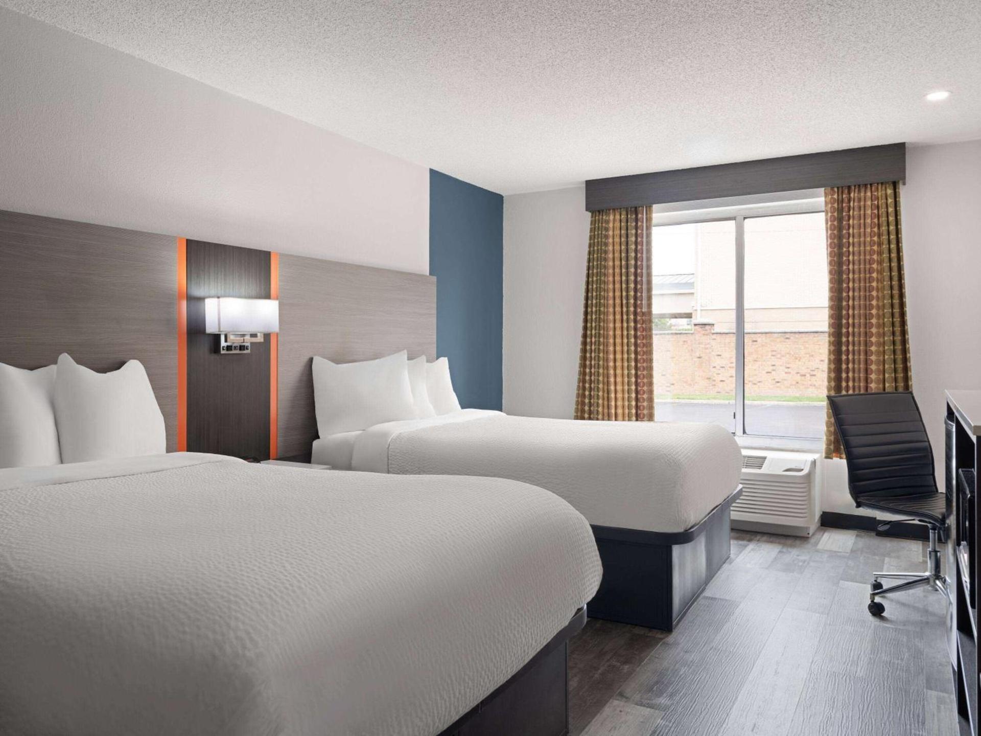 Baymont by Wyndham Indianapolis East photo 13