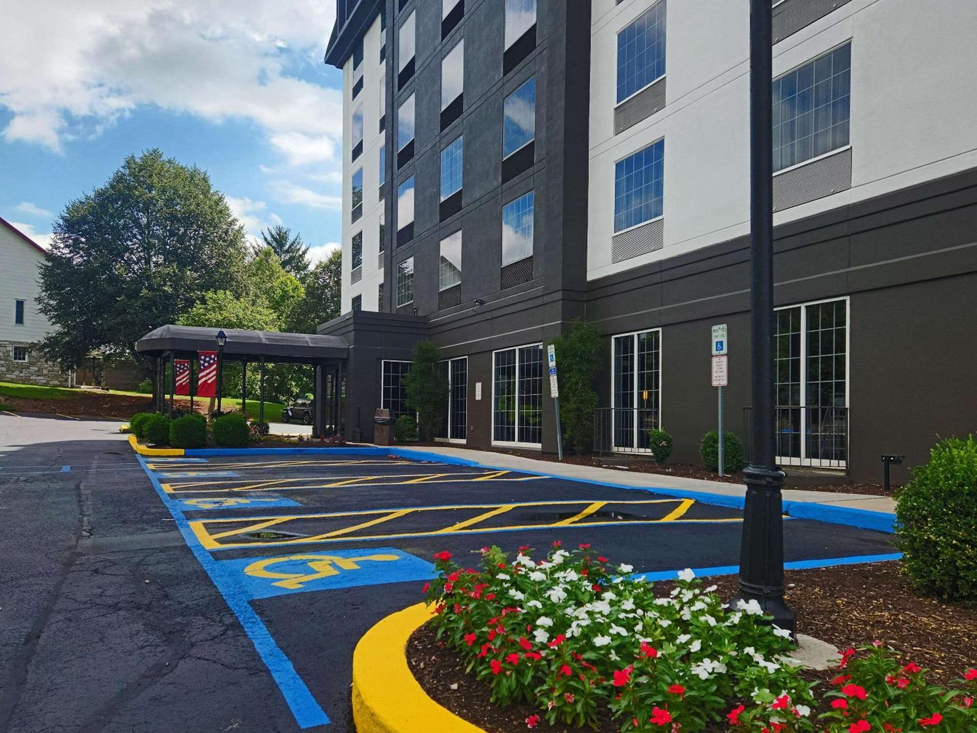 Best Western Chocolate Inn at the Park photo 2