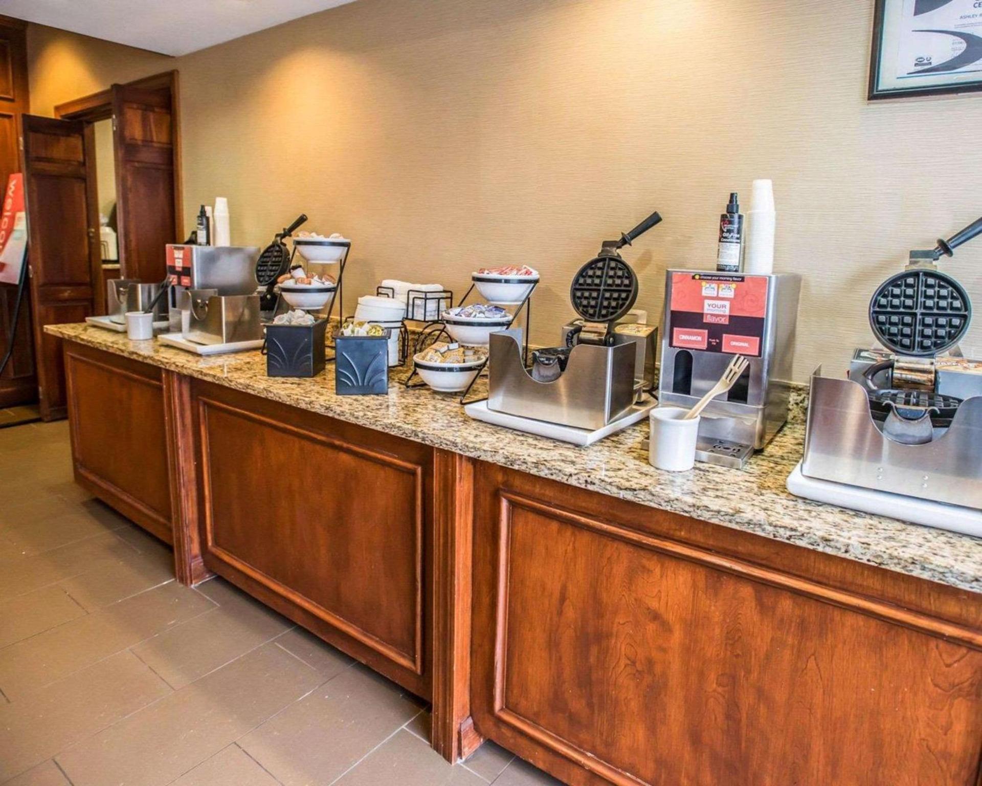 Best Western Chocolate Inn at the Park photo 24