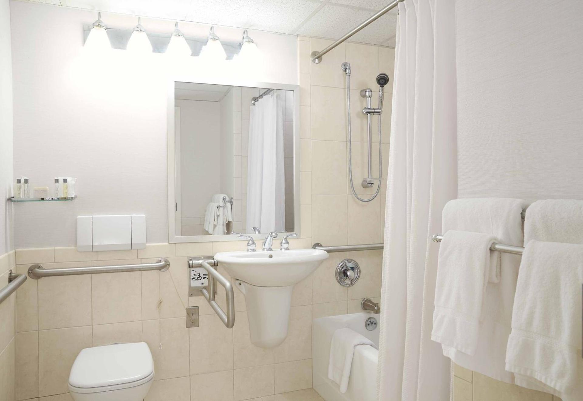 Ethan Allen Hotel photo 7