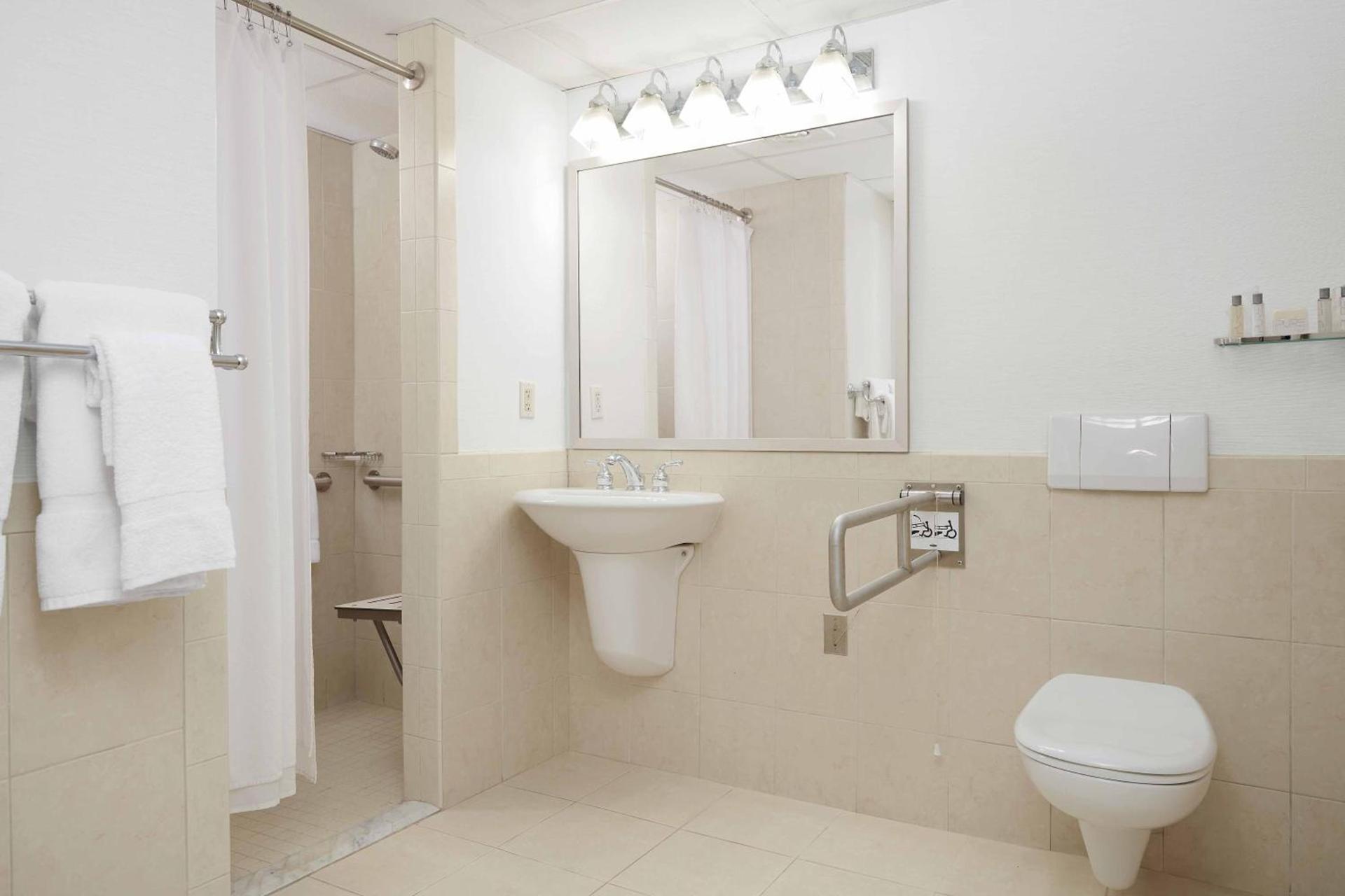 Ethan Allen Hotel photo 15