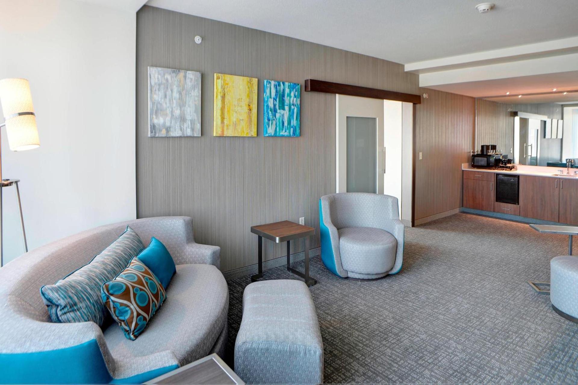 Courtyard by Marriott Muncie at Horizon Convention Center photo 27