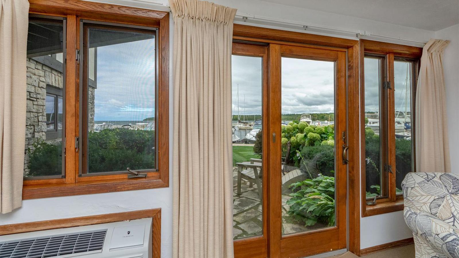 Harbor Guest House photo 8