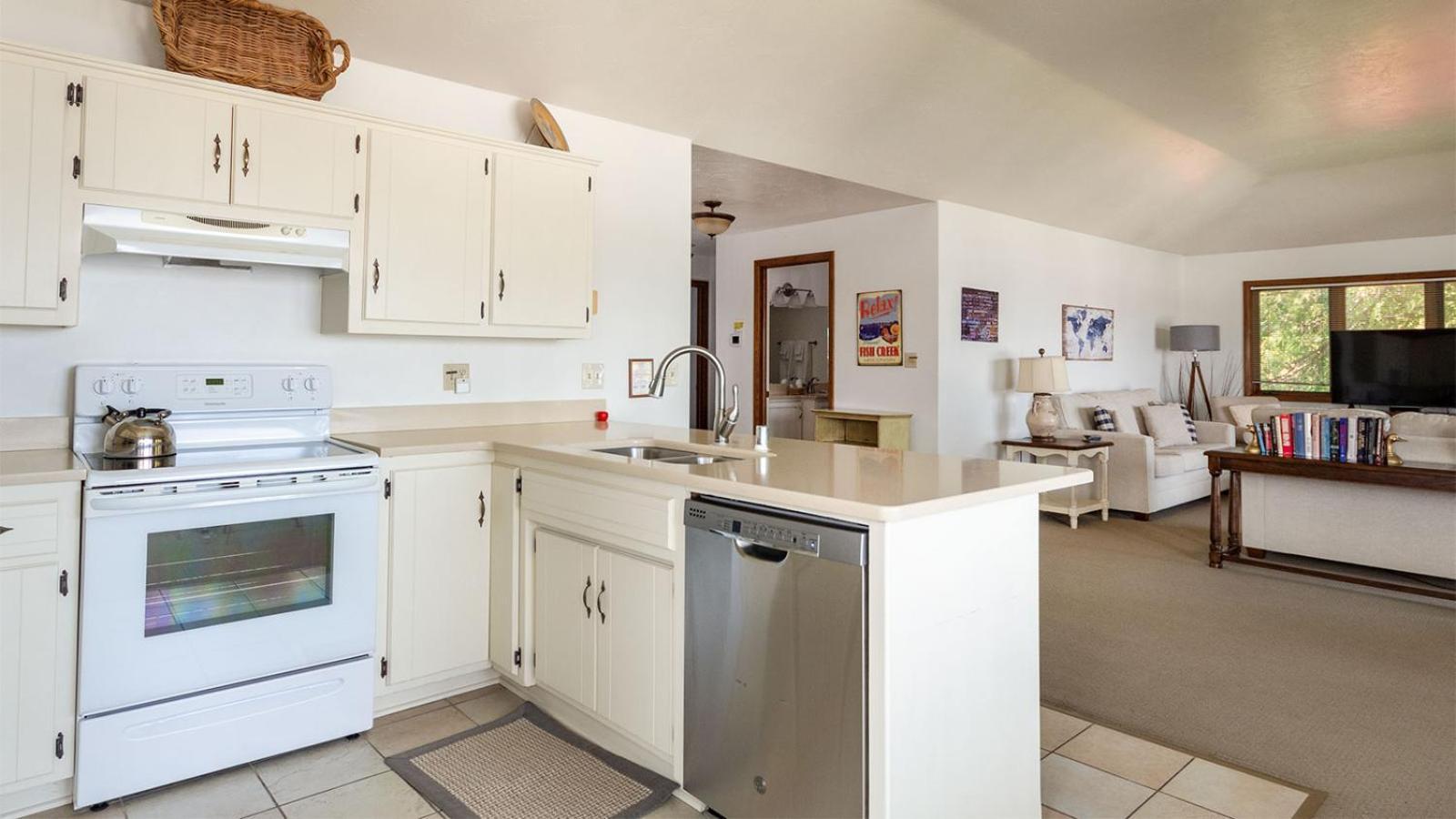 Harbor Guest House photo 35