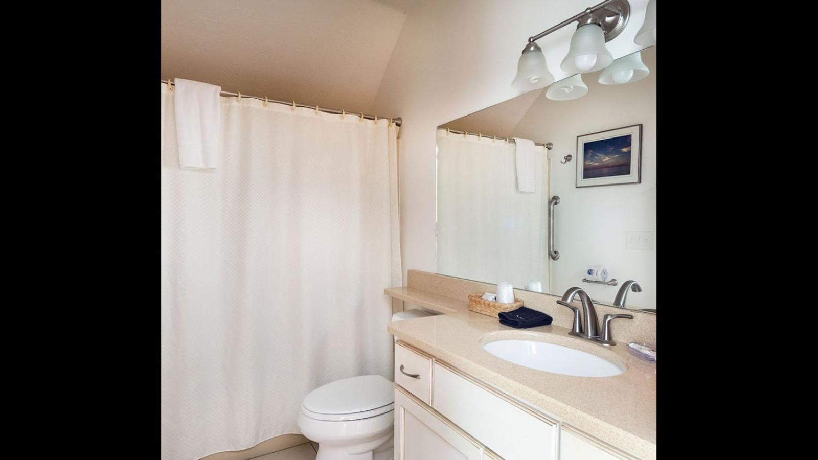 Harbor Guest House photo 68