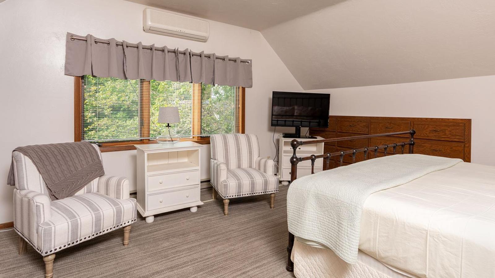 Harbor Guest House photo 67