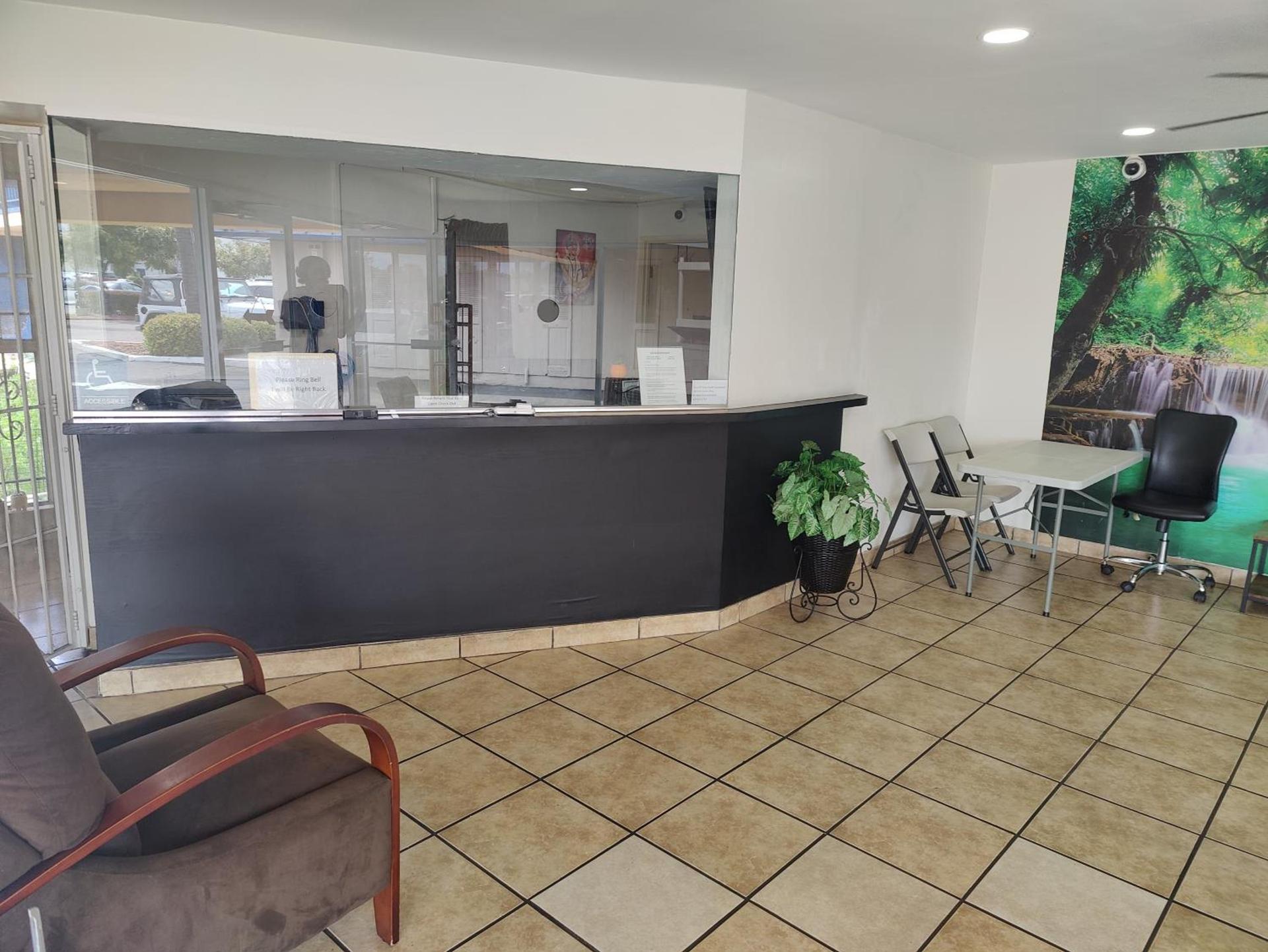 Best Inn & Suites photo 17