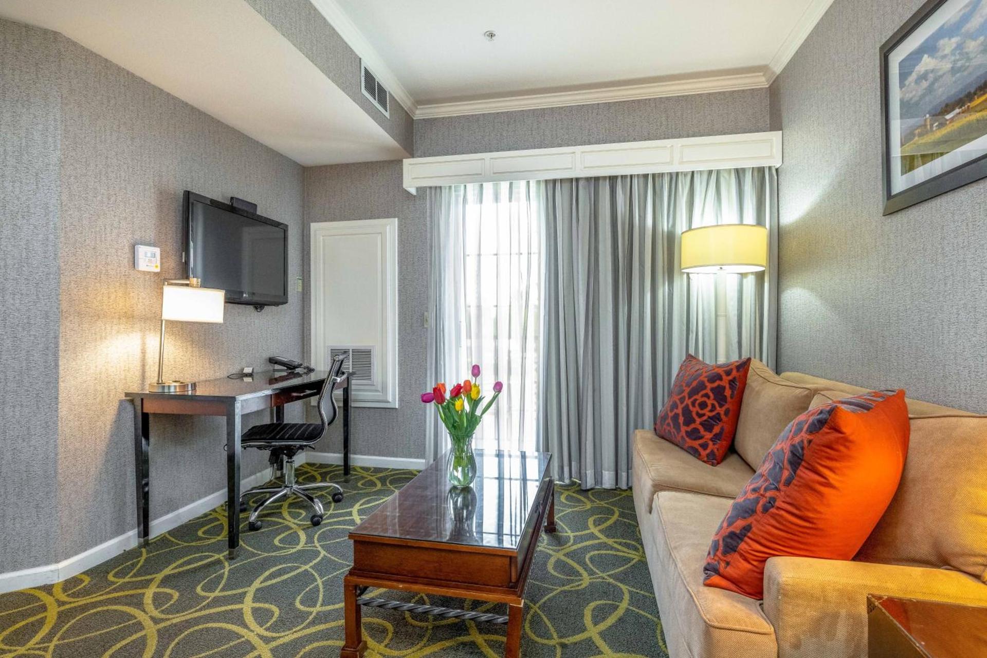 Best Western Plus Dixon Davis photo 21