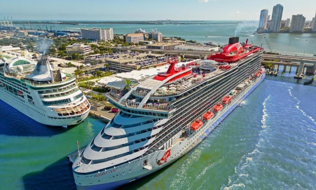 Zèn - Female Only Dorms - Men Only Dorms - No Mix- WiFi - Parking - Coffee - Lockers -Airport-Hard Rock Casino - Fort Lauderdale Beach - Cruise Port - Holl photo 41