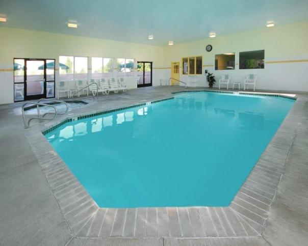 Comfort Suites Springfield-Eugene photo 21