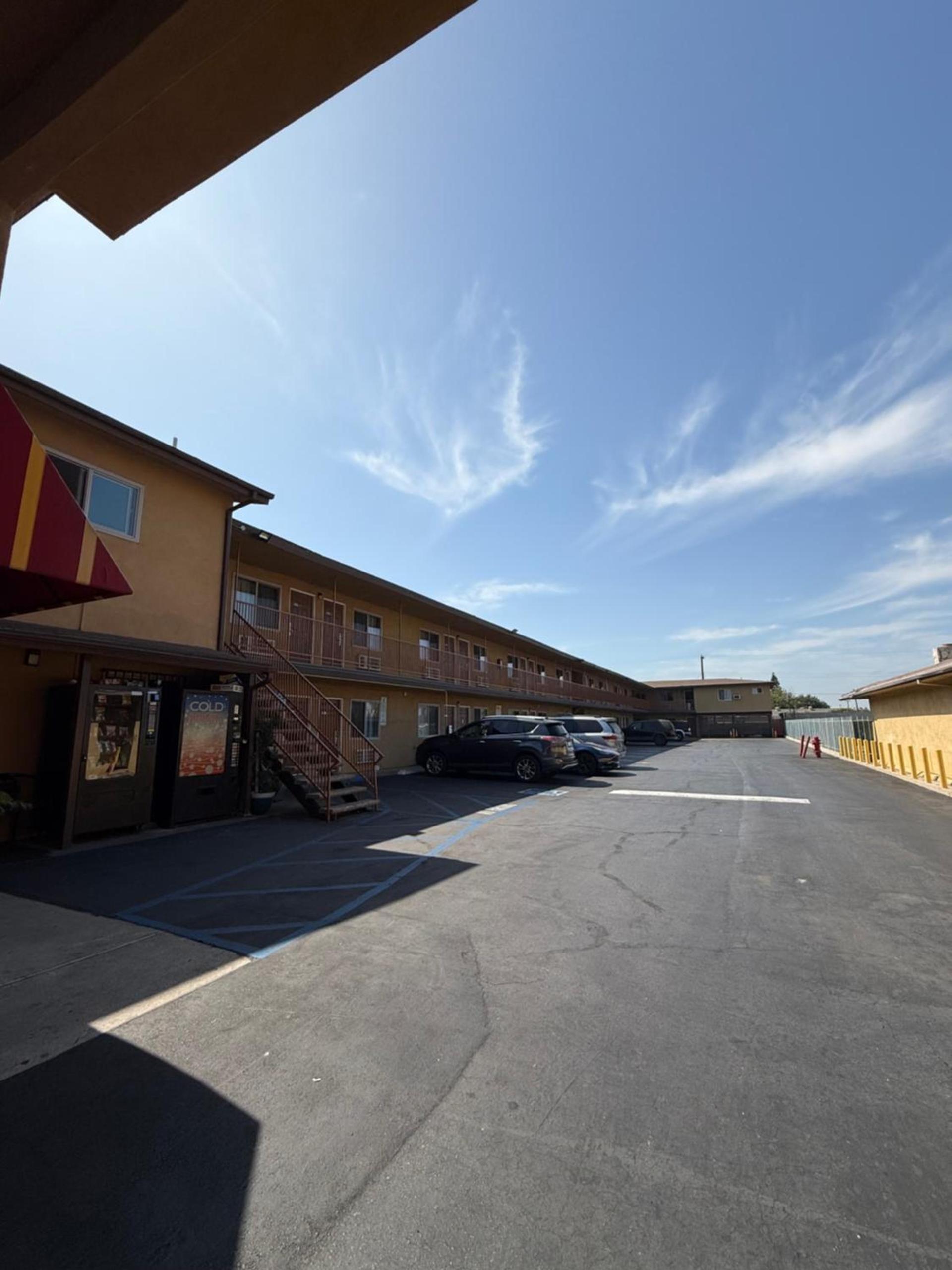 Robinhood Motel Anaheim West photo 23