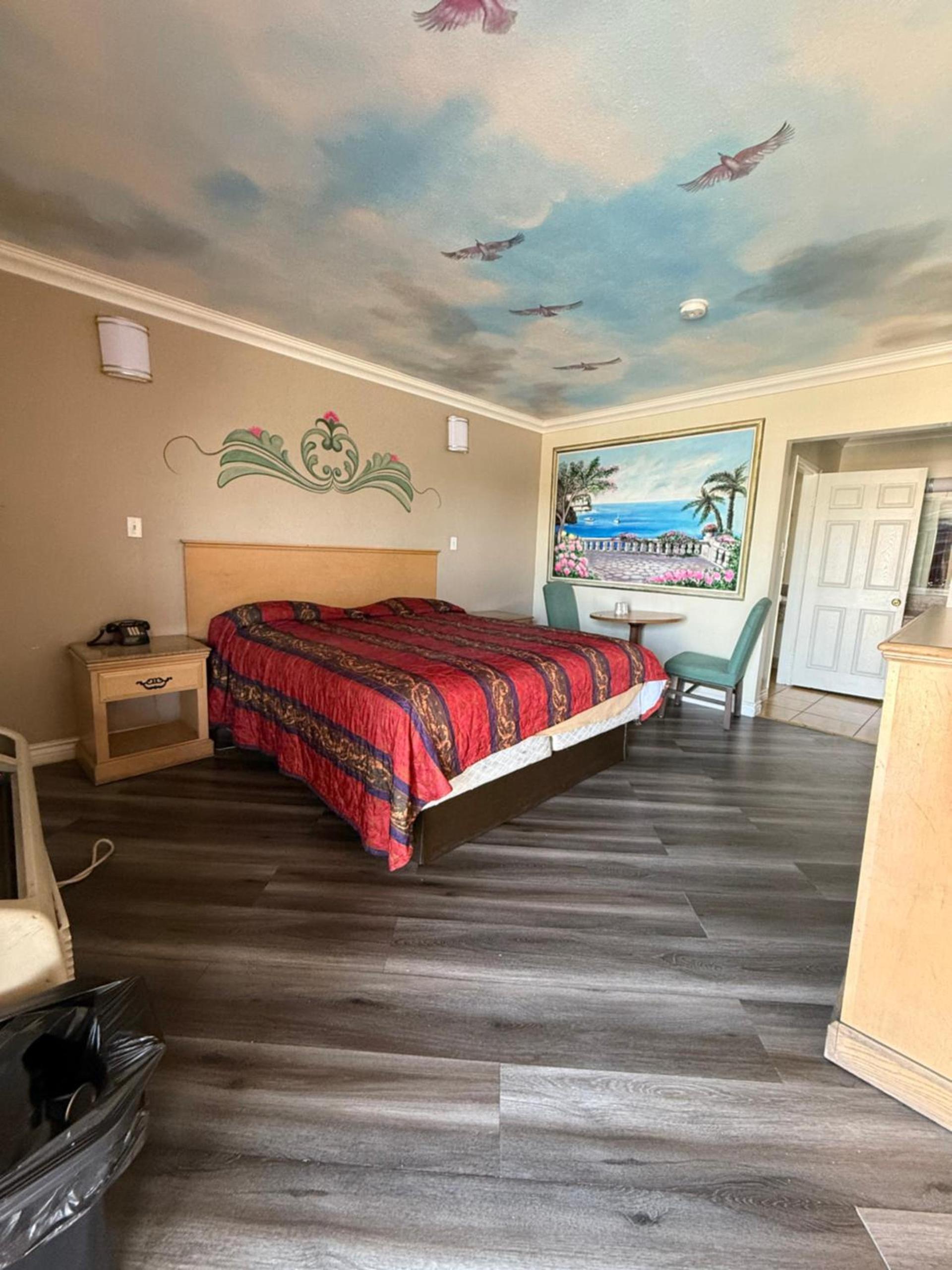 Robinhood Motel Anaheim West photo 5