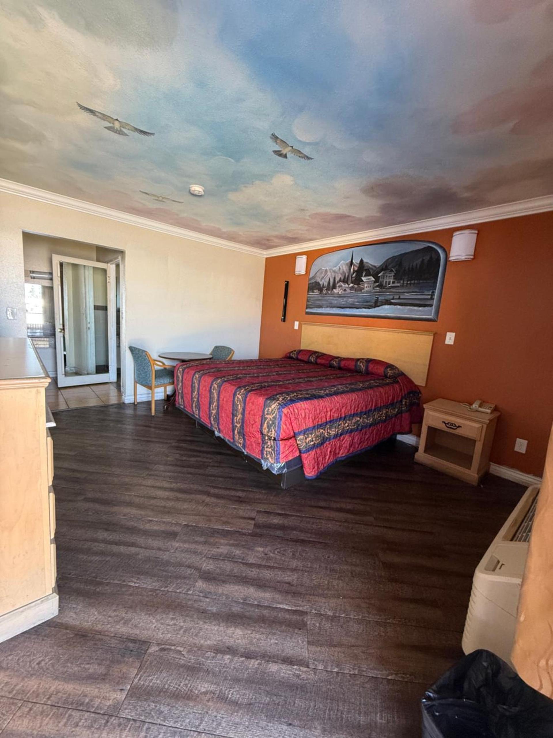 Robinhood Motel Anaheim West photo 10