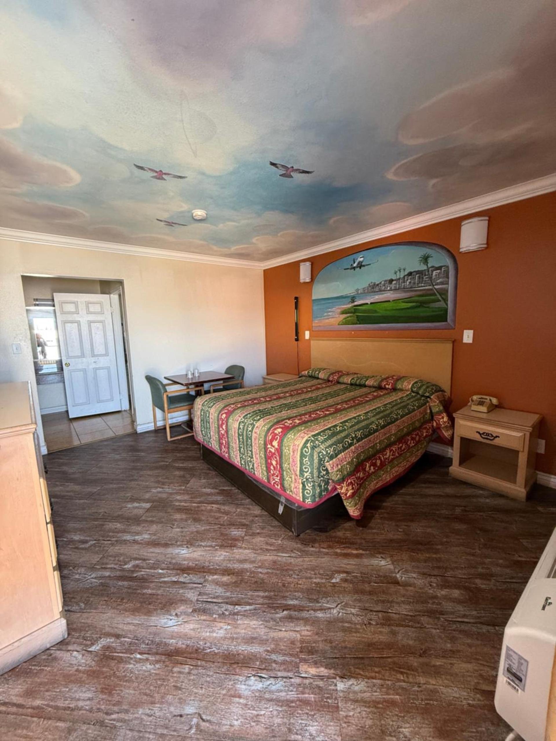 Robinhood Motel Anaheim West photo 8