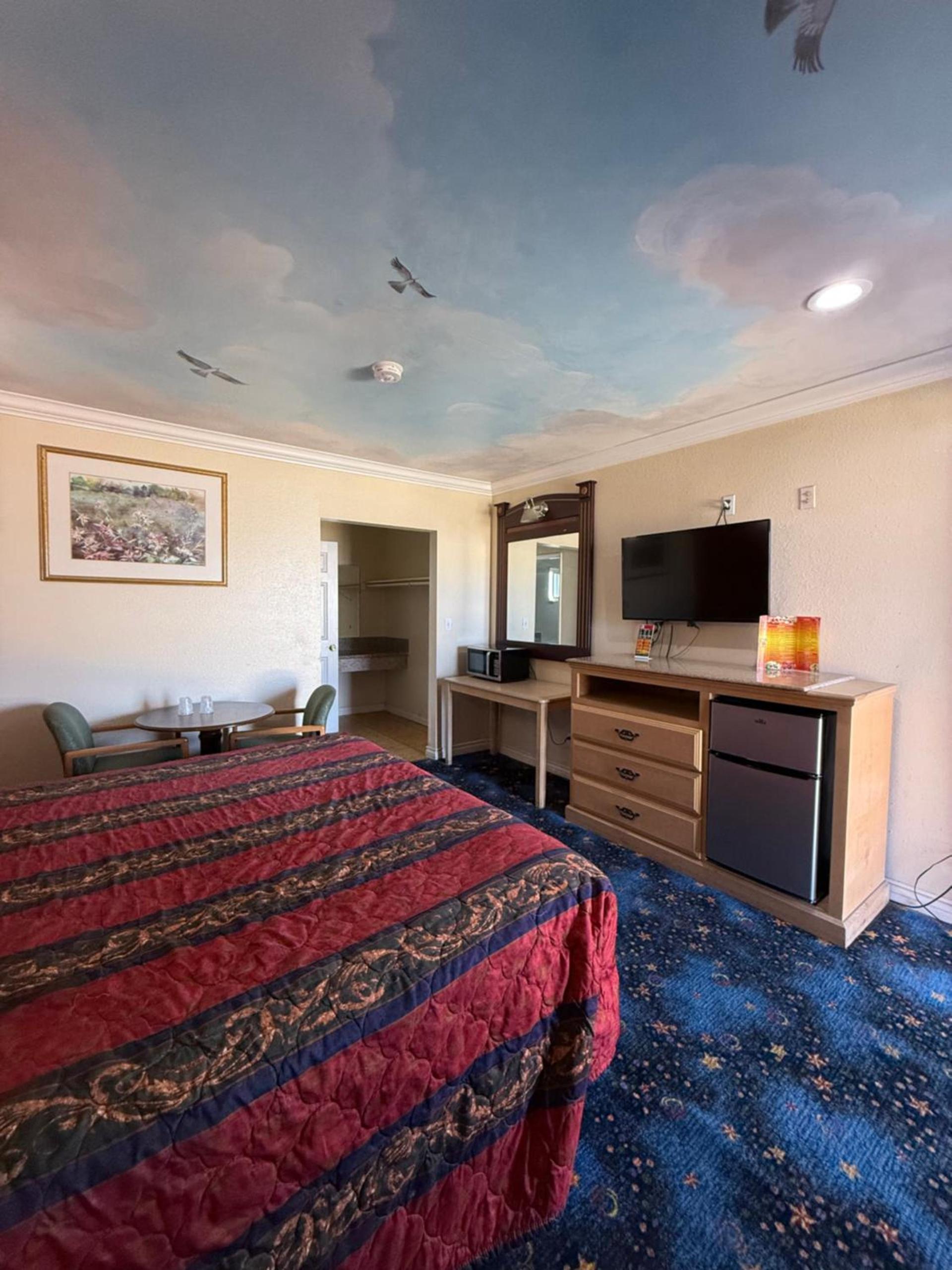 Robinhood Motel Anaheim West photo 9