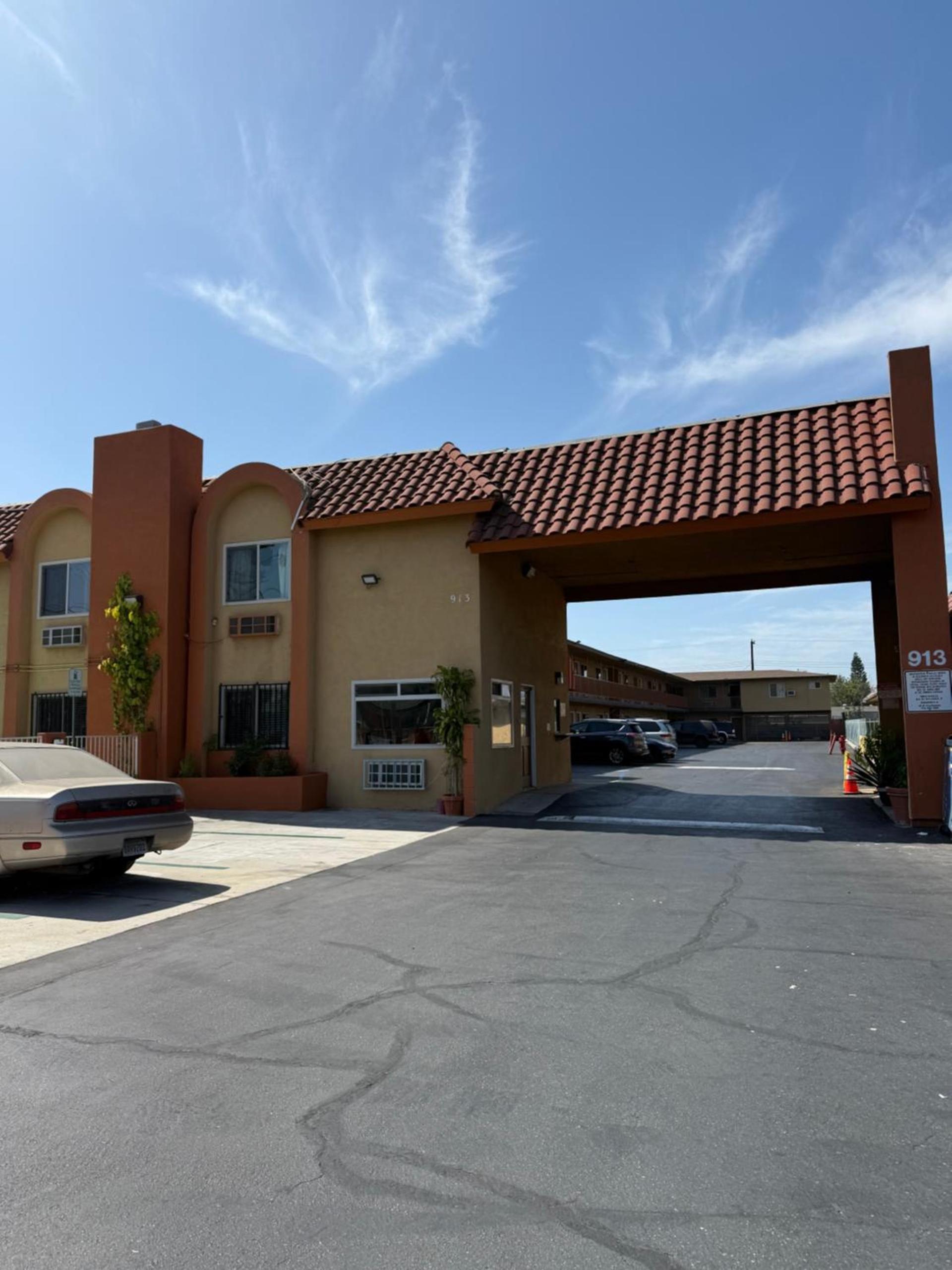 Robinhood Motel Anaheim West photo 14