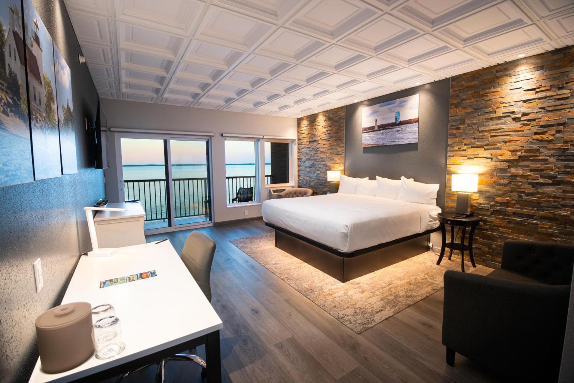 Terrace Bay Hotel - Lakefront photo 51