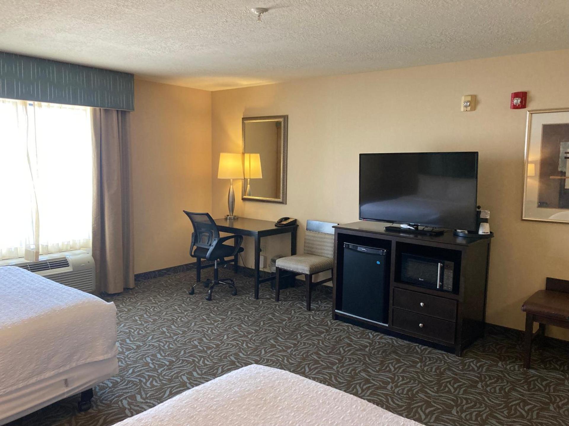 Hampton Inn & Suites Carlsbad photo 36