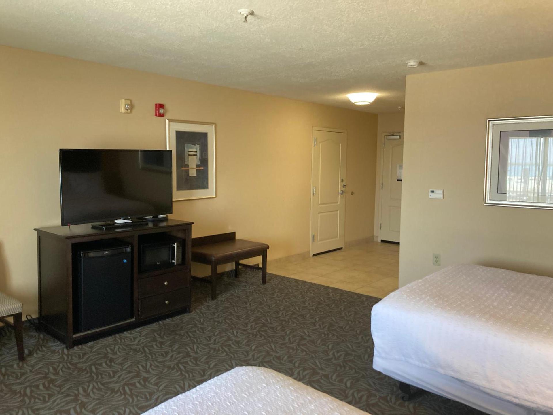Hampton Inn & Suites Carlsbad photo 38