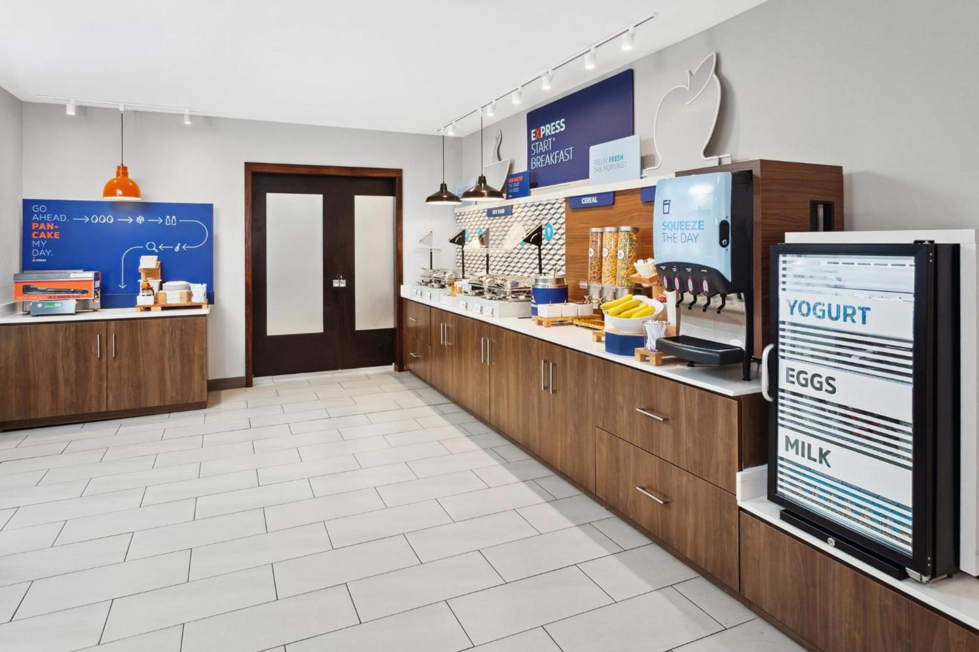 Holiday Inn Express Fremont by IHG photo 76