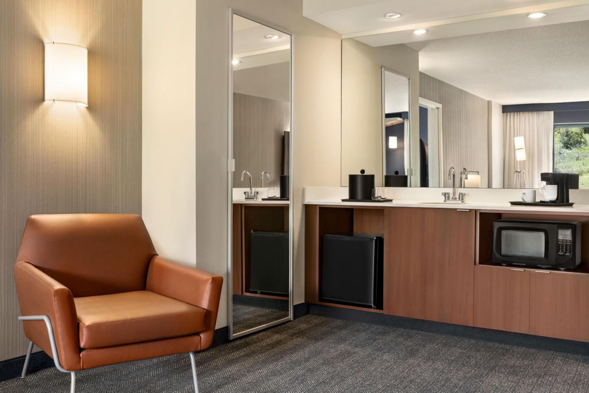Courtyard by Marriott Wilkes-Barre Arena photo 10