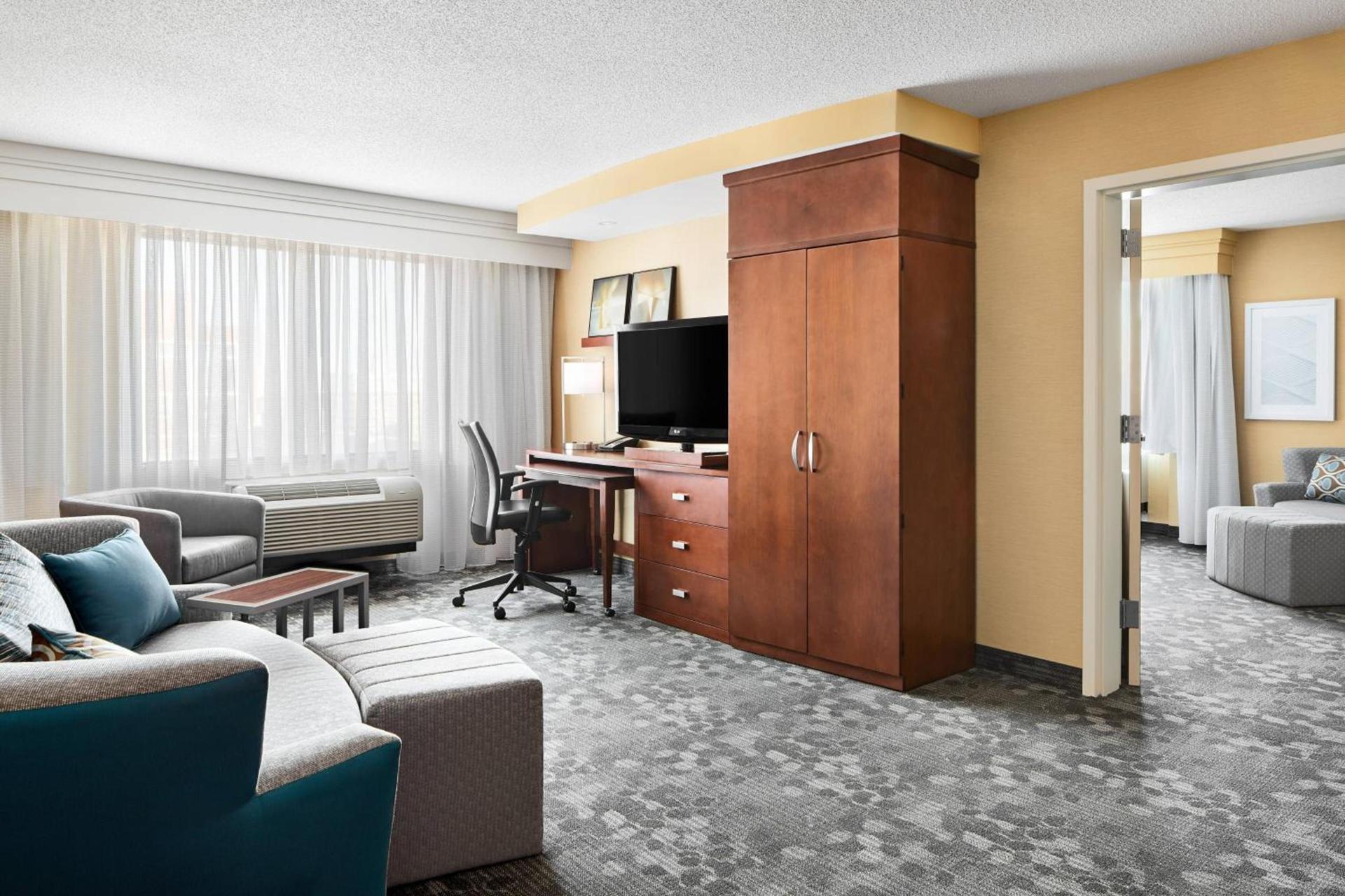 Courtyard by Marriott Newark Downtown photo 7
