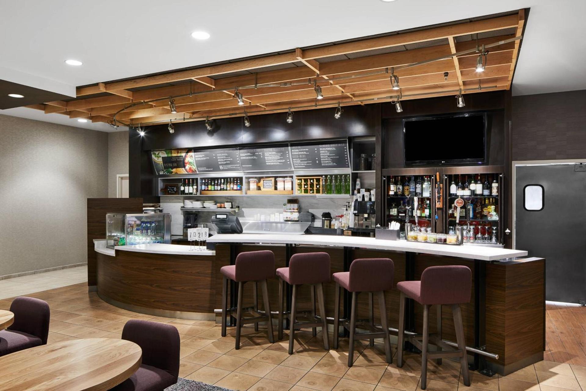 Courtyard by Marriott Newark Downtown photo 23