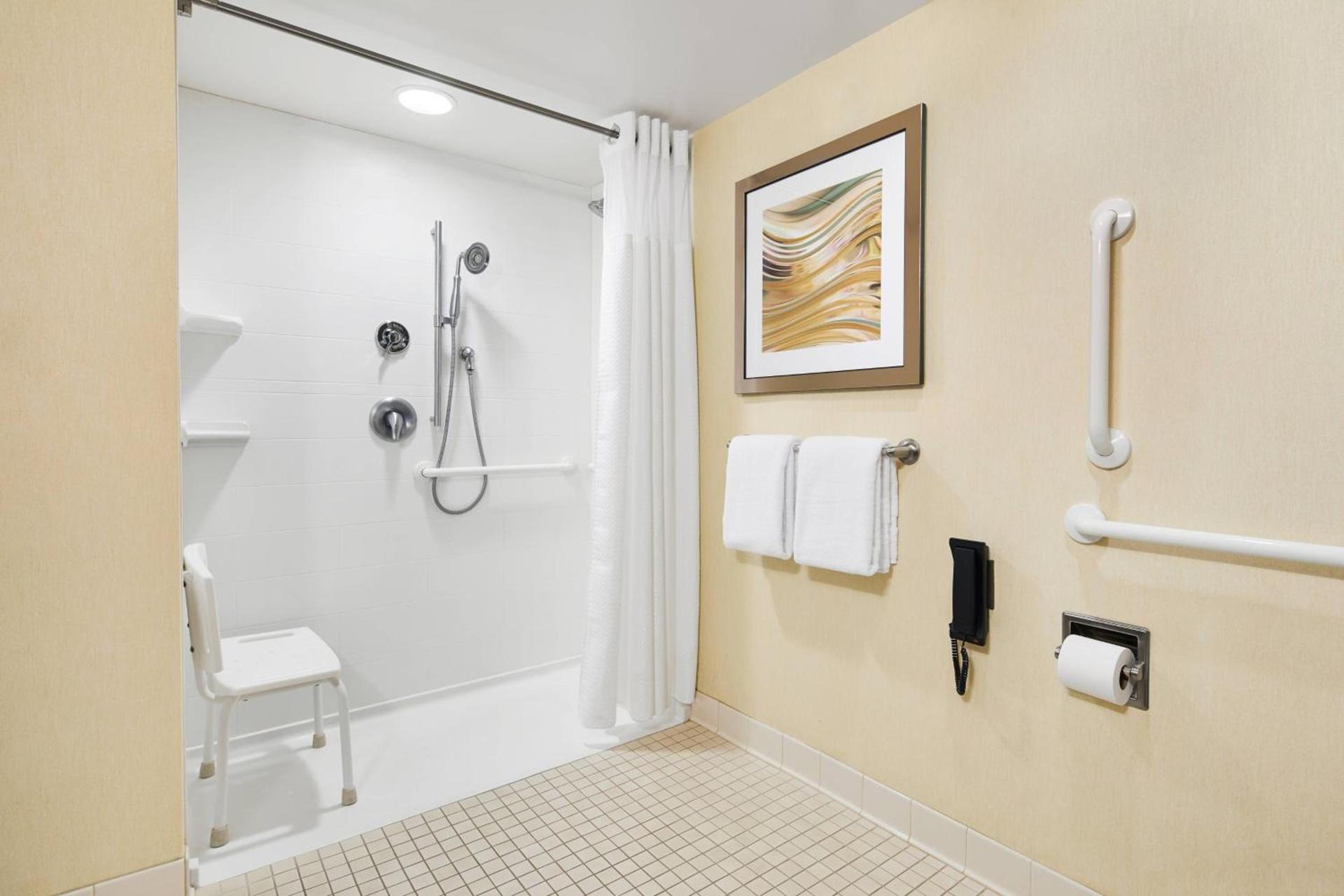 Courtyard by Marriott Newark Downtown photo 18