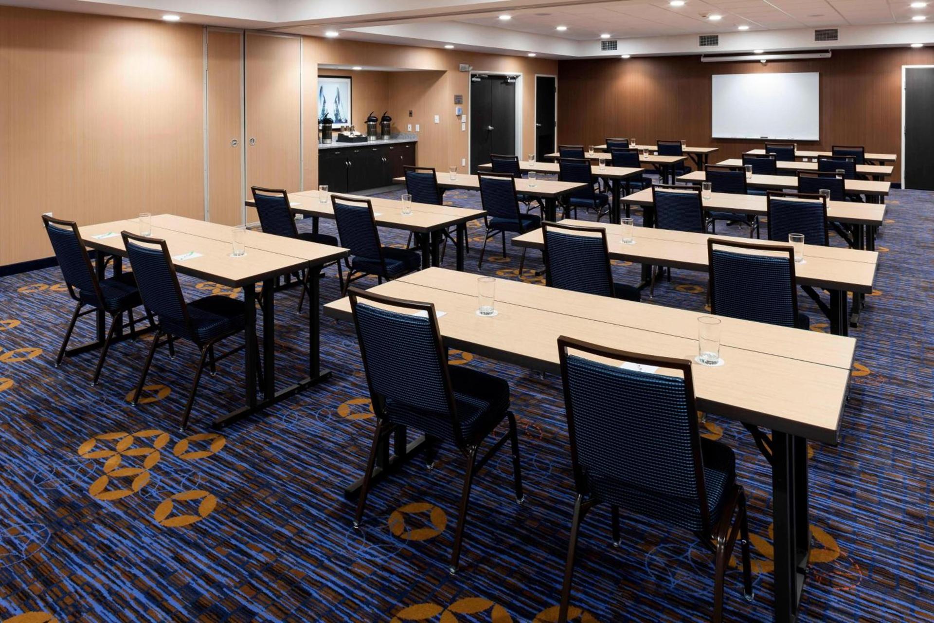 Courtyard by Marriott Houston North/Shenandoah photo 54