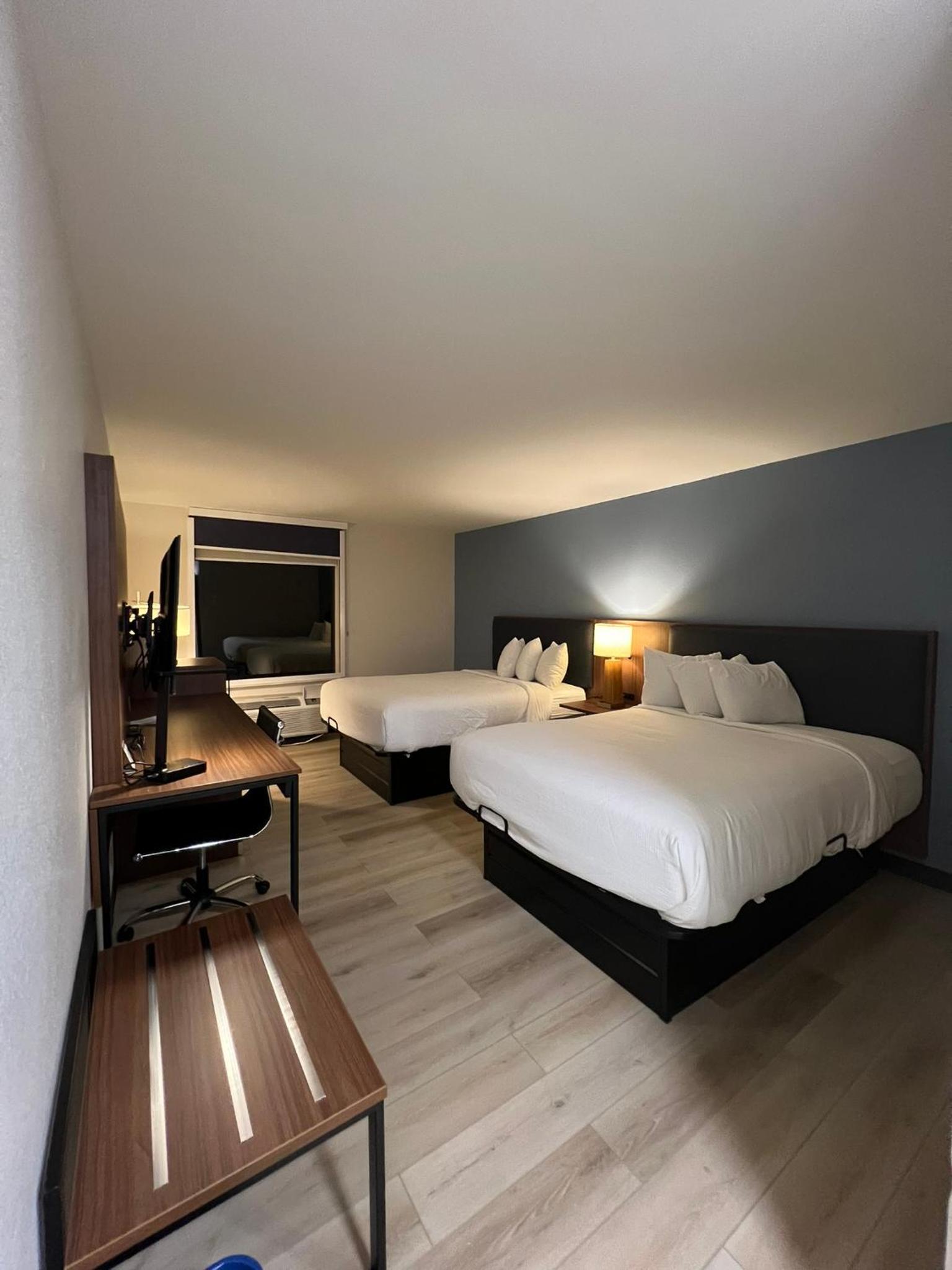 Wingate by Wyndham Dublin Near Claytor Lake State Park photo 10