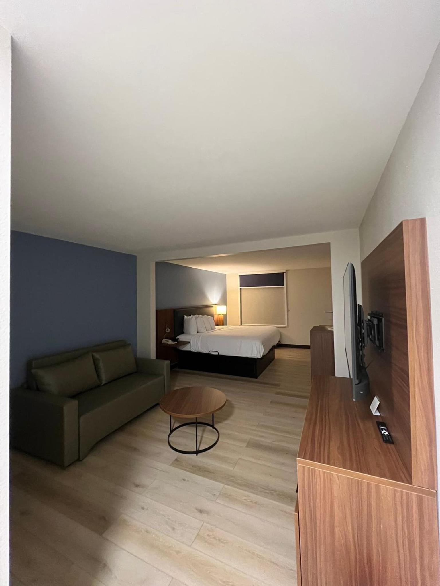 Wingate by Wyndham Dublin Near Claytor Lake State Park photo 14